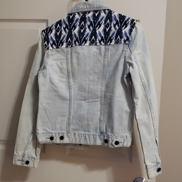 Jean jacket - Picture 2 of 3